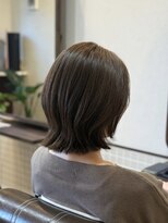 カルマンド(Calmando) オリーブグレージュ×やわらかレイヤーボブ