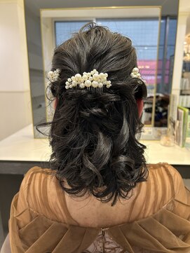 アッシュ 青葉台店(Ash) ハーフアップスタイル