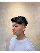 バーバースタジオユー(Barber studio u.) カールパーマ スキンフェード