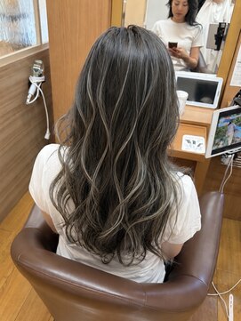 カイノ プラットプラット店(KAINO) 地毛ハイライト