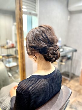 ベルトオブヴィーナス(Belt of venus) カジュアルに☆ナチュラルシニヨン