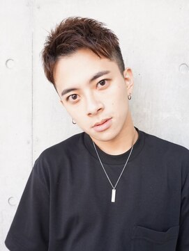 マイロ(mailo) ツーブロック×アップバング束感ベリーショート×フェードカット