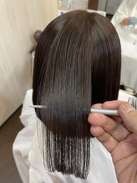 ナチュラルエフ(natural f) 髪質改善ダークブラウンセミロングサラツヤ髪ストレート