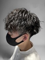 エール(Aile) MEN’SHAIRウルフアッシュブラックカルマパーマベリーショート