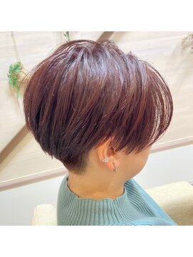 コス(KOS) ハンサムショート×レッド系ブラウンカラー