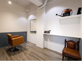 レブ ヘアー(Rev hair)の写真/一人一人のお客様としっかり向き合い、丁寧な施術と接客が◎居心地の良い空間で癒しのサロンタイムを。