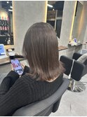 透明感たっぷりグレージュ