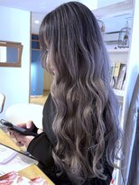 ブレイズヘアー(BLAZEhair)&nbsp;【デザインチェンジ】ホワイトシャドールーツ×ブリーチ２回