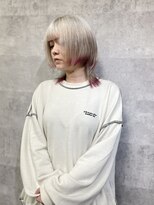 ディア(.eer) ショートボブウルフ×ホワイト~ピンクエンドカラー