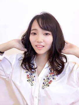 モリオ フロム ロンドン 鶴瀬店 【morio鶴瀬】黒髪セミロングこなれカール