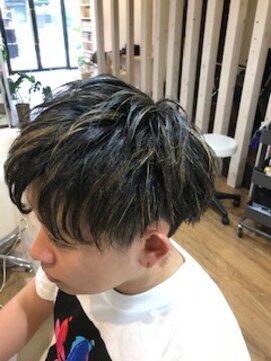 ヘアーデザイン ロッタ(hair design lotta) 【hair design lotta】ツーブロックショート×ハイライト