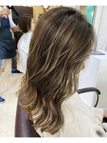 ノラ ウメダ(NORA UMEDA)&nbsp;【NORA UMEDA 高木】3Dコントラストハイライトカラーグレージュ