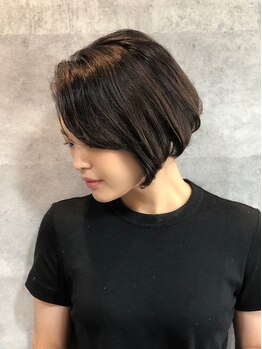 骨格や髪質に合わせてご提案◎デザインにこだわったショートヘアで周りと差をつけます！乾かすだけでもOK◆