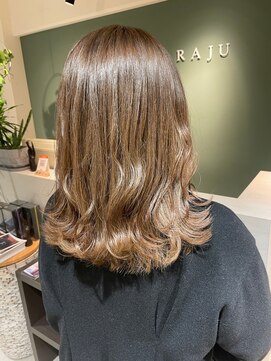 サラジュ 梅田店(SARAJU) saraju ヒラノ　透明感ベージュ　ミディアムレイヤー