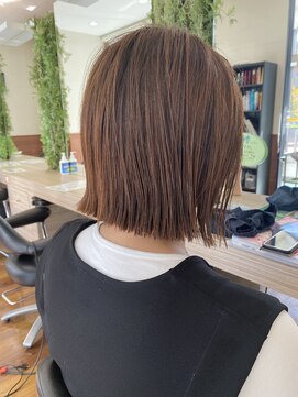 アローズソワン(HELLO'S SOIN) ぱつっと前下がりボブ