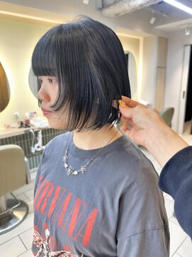 テトラ バイ ネオリーブ 横浜西口店(tetra by neolive) 顔周りカット 姫カット ブリーチ ブルーブラック