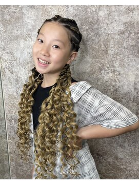 エルバイイエローコーン(ell by YELLOW CORN) ボヘミアンコーンロウ/ダンスキッズ/エクステ/ウェーブエクステ