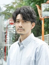 《ルーズスパイラル》柔らかい縦ラインで大人の抜け感◎［渋谷/メンズカット］