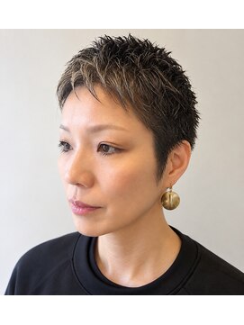 ムルチュラ(muruchura) 媚びないクールベリーショート