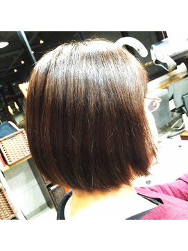 キャン 温品店(CAN) 【CAN】　NKD　縮毛矯正後の前下がりグラボブ