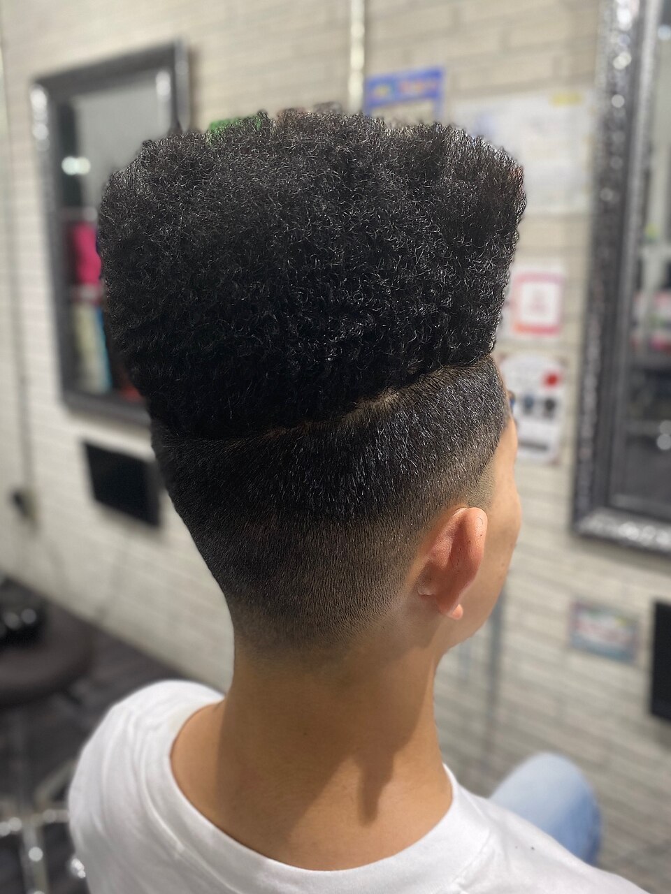 派手髪】メンディー風ボックスヘア【アフロスタイル】：L085274459