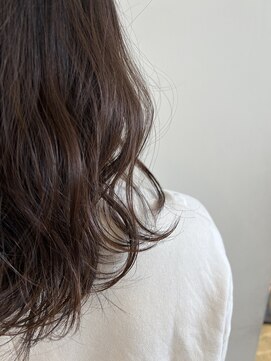 ジップ 緑店(zip) 透明感アッシュグレージュ×２０代ガーリーミディ