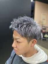 バーバーファースト(BARBER FIRST) アップバング×アッシュシルバー