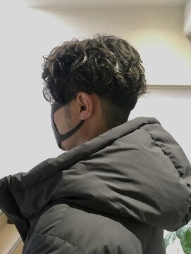 オーシャン(Ocean) ［OCEAN Hair&Life高田徹］刈り上げ　モテパーマ