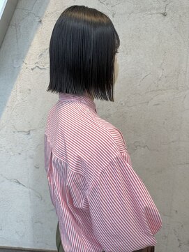 ダブル(W) 切りっぱなしボブ