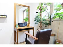 ボーダー(Border)の雰囲気（木の温もりがある店内/都立大学/ネープケア/マイクロバブル/コタ）