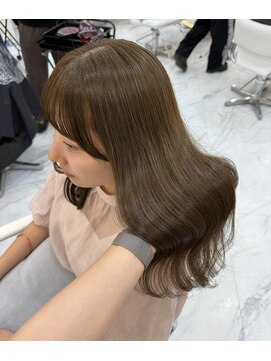 アイユー(ii+U) オリーブベージュ　艶カラー