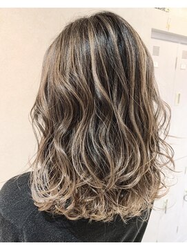 エイクス 津田沼(AQs) ミディアムヘア/暗めカラー/グランマッシュ/千葉