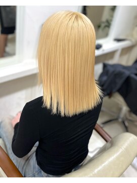 カリーナ(CARINA) ハイトーンカラー/ハニーブロンド