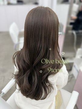エヌアイ オモテサンドウ(ni omotesando) ☆春カラー オリーブベージュ ミディアムレイヤー☆