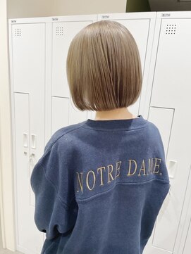 チェレ ブラン 堺東店(Chere brun) コンパクトボブ×ショートボブ×白髪ぼかしカラー