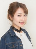 女の子らしさ抜群!流行りを取り入れたゆるふわアップスタイル