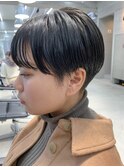 ネイビーブルー、刈り上げショート、マッシュショート