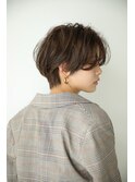 スモーキーグレージュ×大人ハンサム前髪なしショート◎30代40代