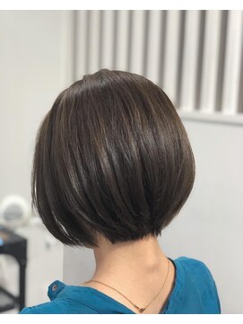 スカイ イケダ(Sky ikeda) ショートボブスタイル