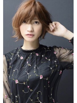 グランアージュ 池袋東口店(grandage) 大人可愛い20代30代40代黒髪前下がりショートボブ丸みショートa1