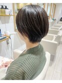くびれ丸みショート