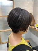 束感ショートボブ