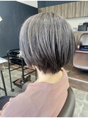 ショート白髪ぼかしカラー