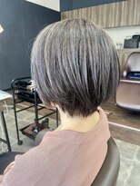バセット バイ アルター 鎌取店(basset by aL-ter)&nbsp;ショート白髪ぼかしカラー