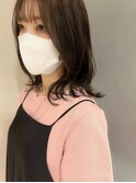 オリーブベージュ