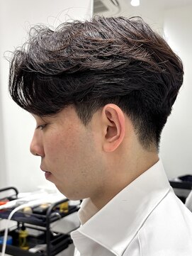 カルム(kalm) メンズセンターパートウルフセンターパートニュアンスパーマ襟足