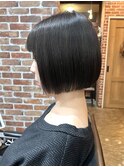 ショートボブニュアンスカラーグレージュミディアムレイヤー