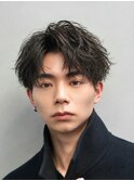 束感無造作パーマのショートマッシュ