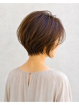 アイシー 関内(ICY)&nbsp;(ICY土屋)白髪ぼかしハイライトショート前髪なし