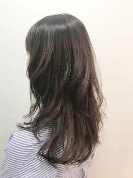 パティオン(PATIONN) ラベンダーアッシュ×ふんわり大人ロング【表参道 青山 原宿】